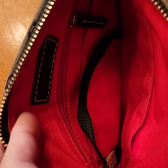 Dooney & Bourke signature gray black crossbody!! LIKE NEW CONDITION!!! - Picture 6 of 8